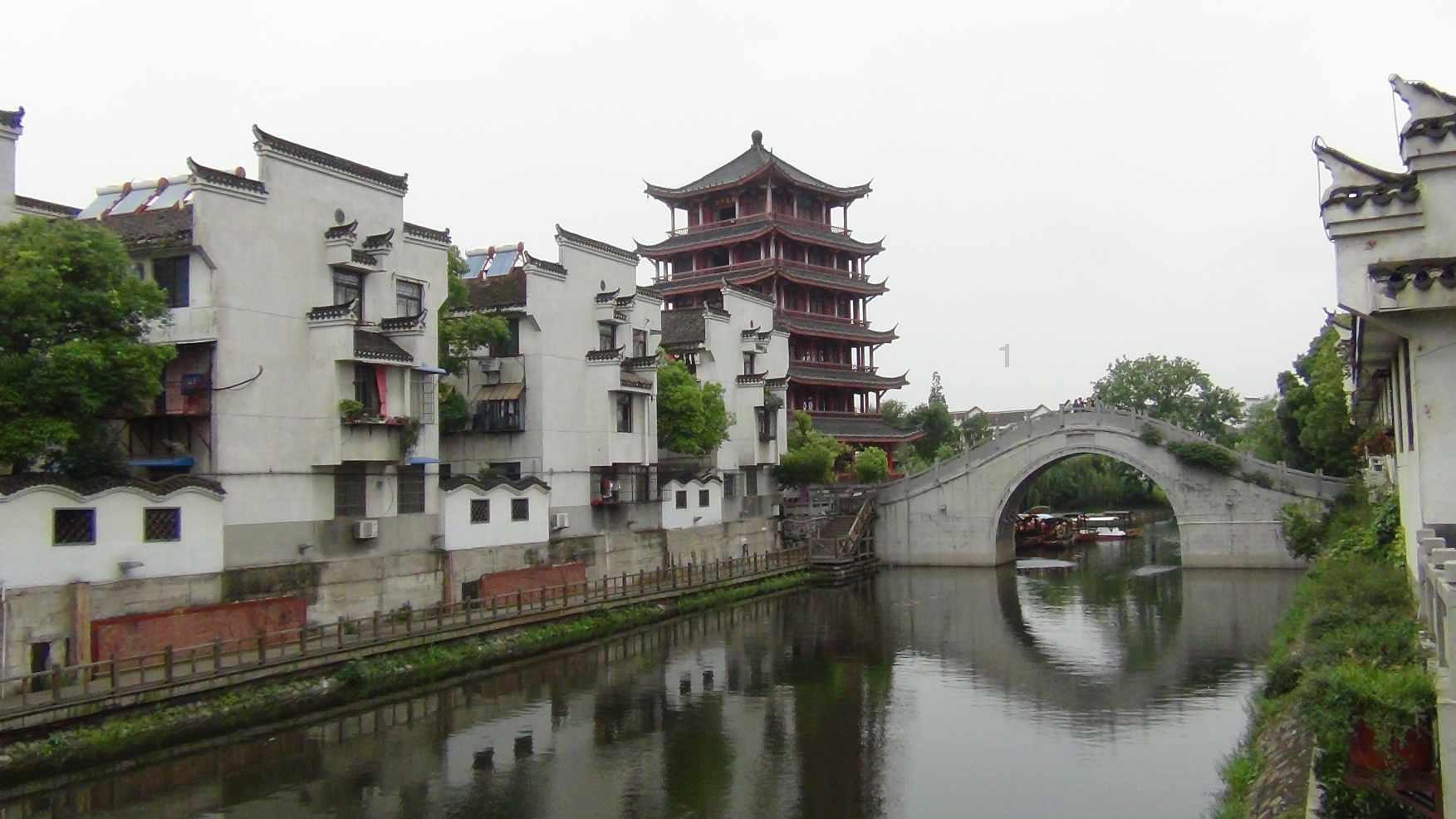 如果父母想去养老院我们该同意还是拒绝？游戏画面